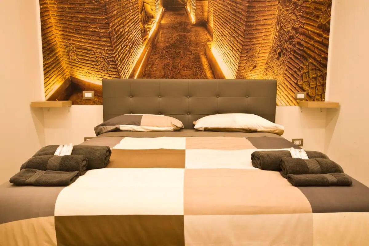 Suite Napoli Sotterranea Con Jacuzzi Luaran gambar